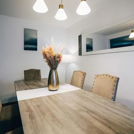 Apartmán Le Nid Urbain 2 Bedrooms Parking Wi-fi Balcony *